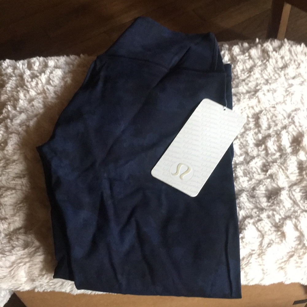 Lululemon Capri workout pants